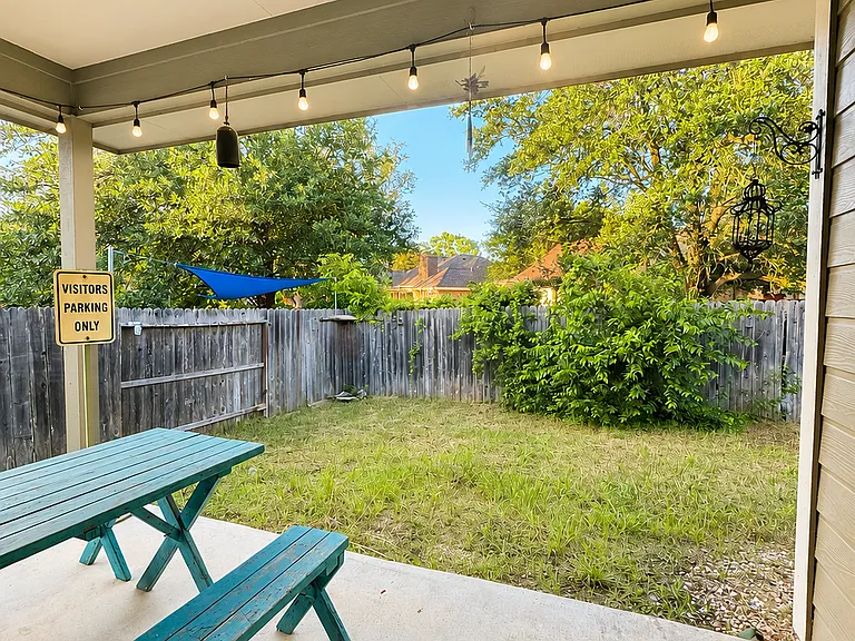 1800 Baron Dr — Photo 12