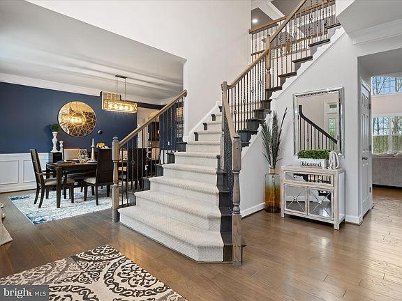 5th image of 104 Brittany Manor Way