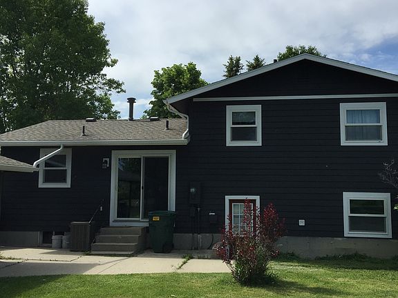 2nd image of 325 Rolling Meadow Dr