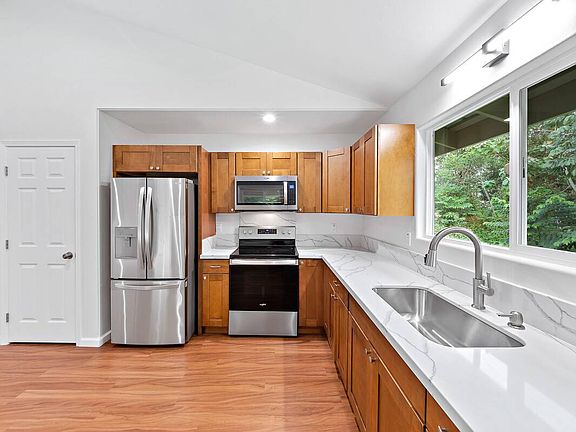 3rd image of 15-2798 Manini St
