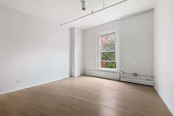 Rented by Compass | media 40