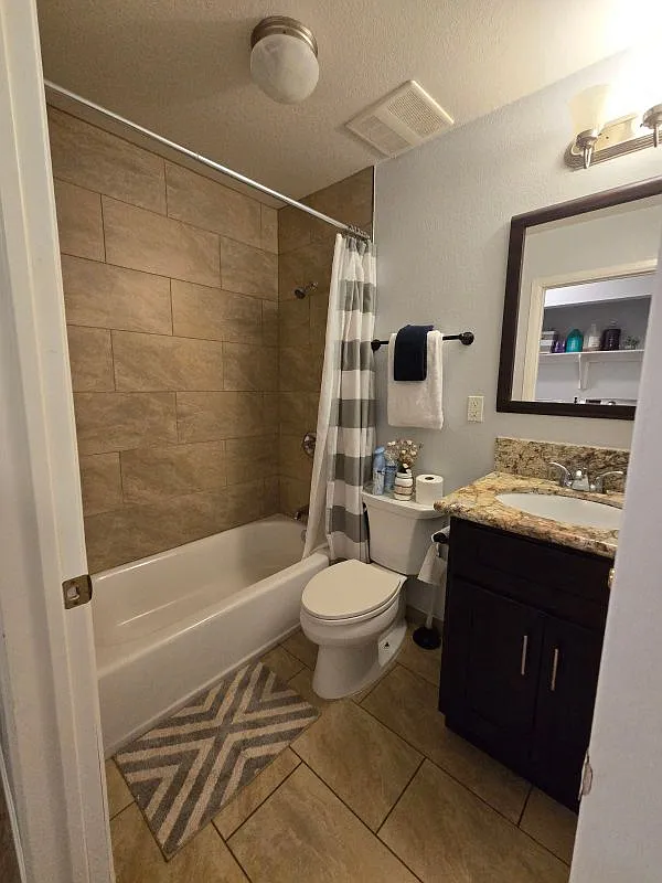 Studio, 1.0 bath, 200 sqft, $1,395 — Photo 3