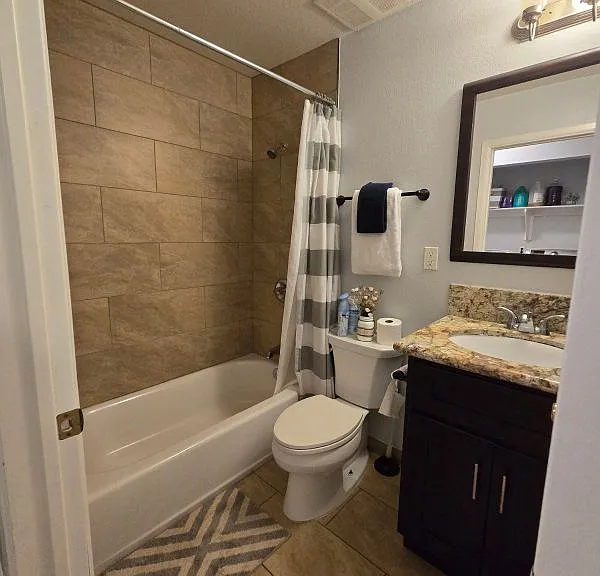 10508 S Freeman Ave — Photo 3