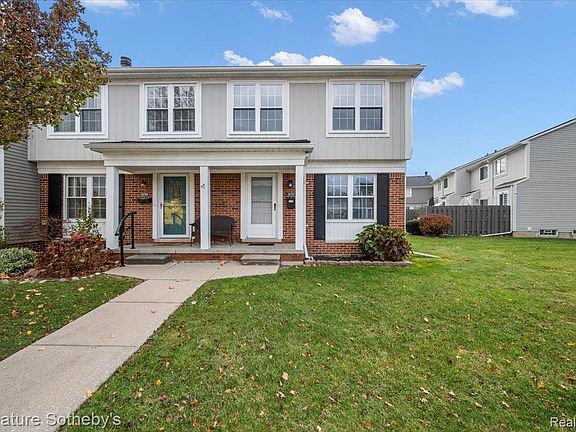 5th image of 36702 Park Place Dr
