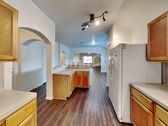 4th image of 19106 Hemington Cir