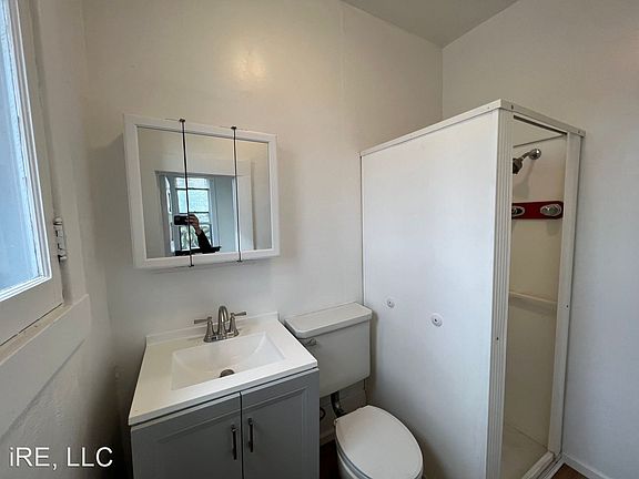 5th image of 623 E Lake St #11040778
