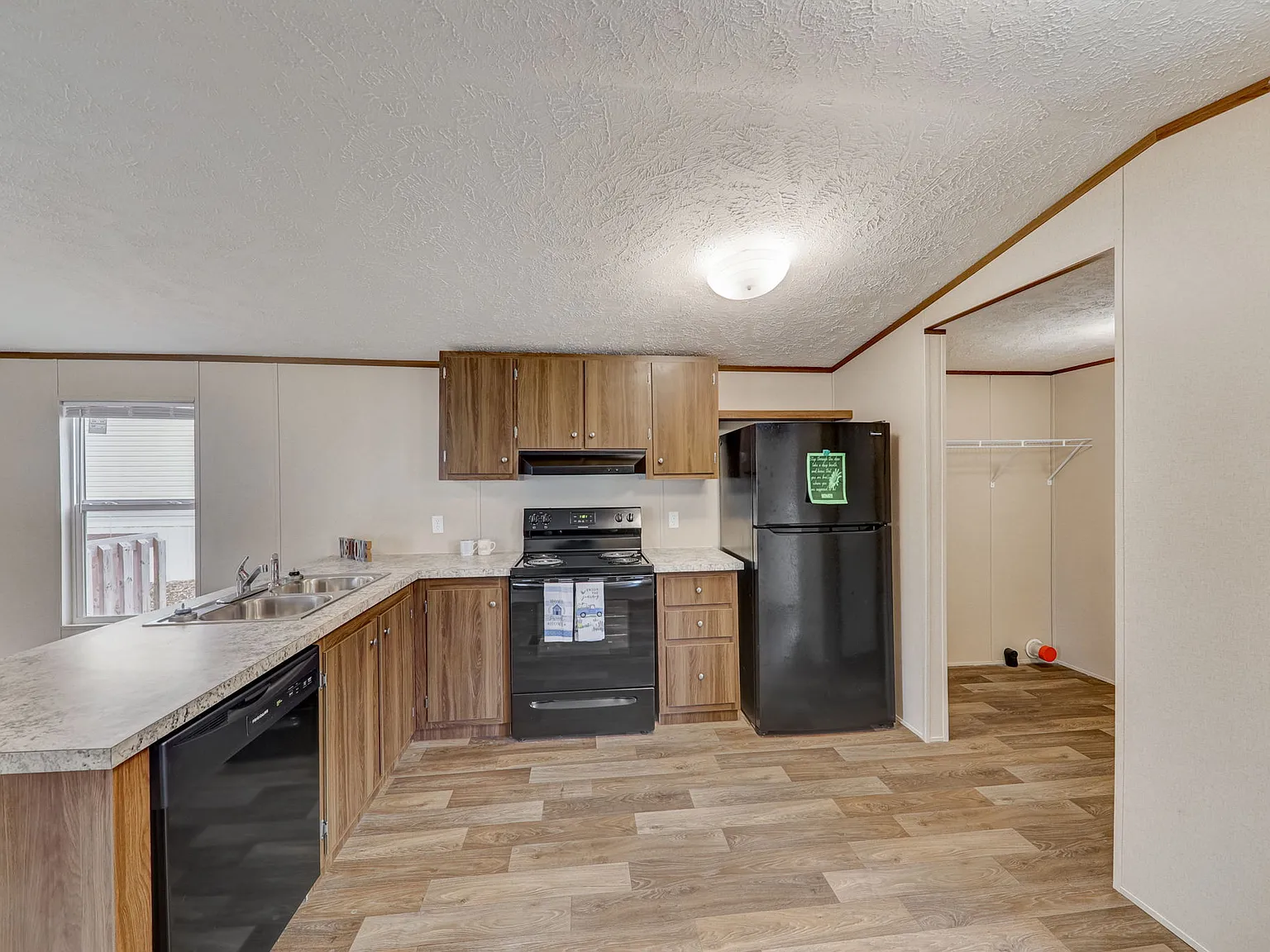 Andover Estates — Photo 4