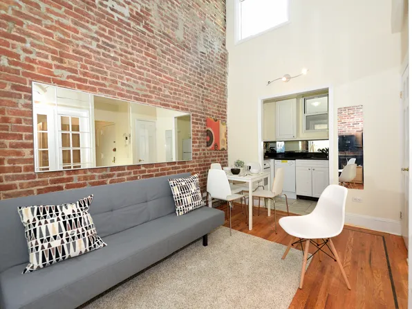 692 10th Avenue image 6 of 24