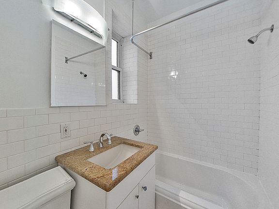 5th image of 207 W 11th St APT 6D