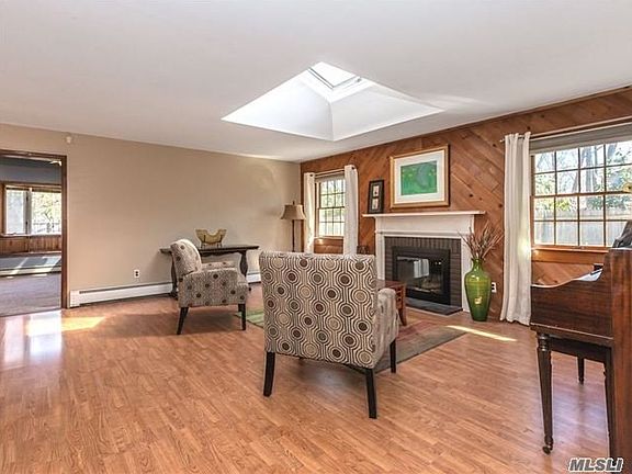 3rd image of 7 Sheppard Ln