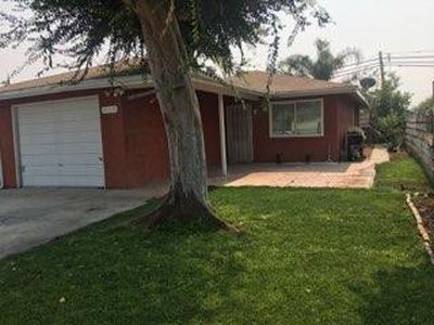 859 E Willow Avenue, Porterville, CA, 93257