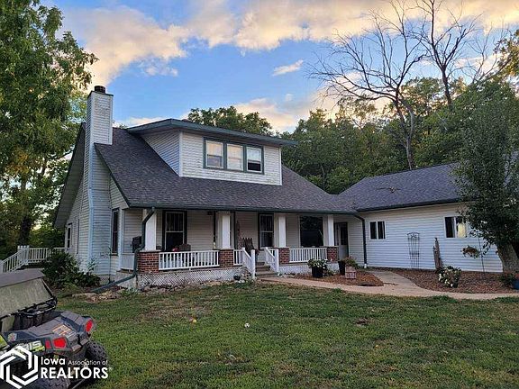 4th image of 22217 Teal Ave