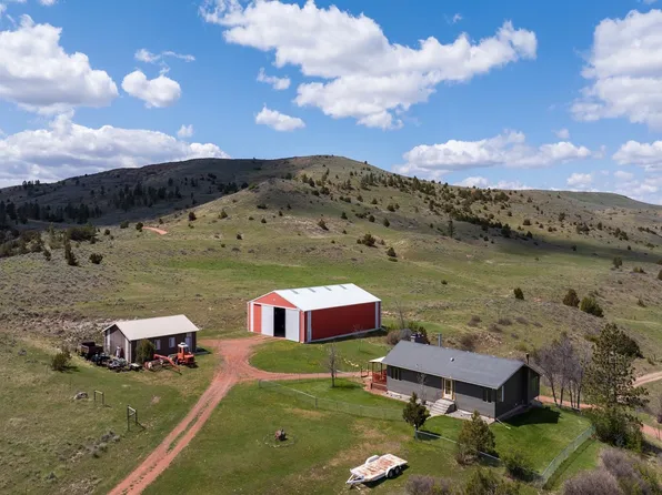 538 Ash Creek Rd, Sheridan, WY 82801