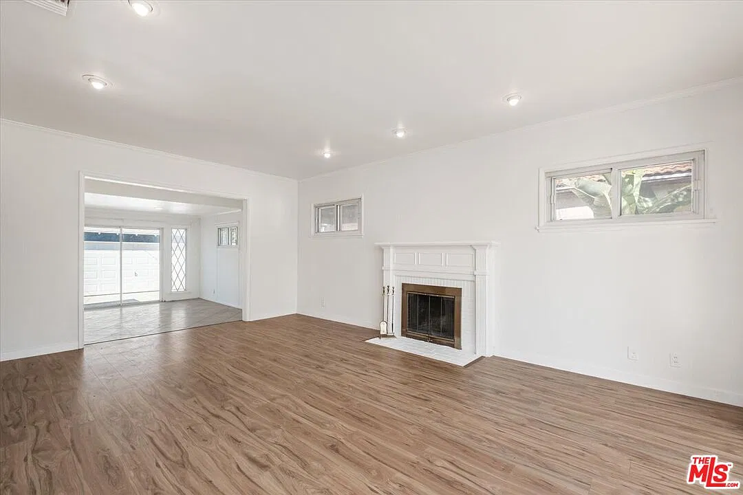 3 bed, 2.5 bath, 1815 sqft, $5,000 — Photo 4
