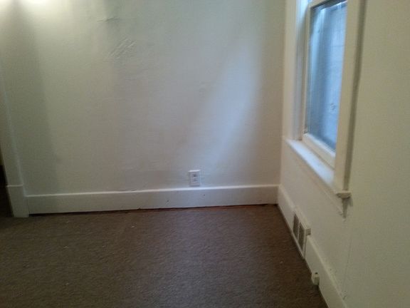 3rd image of 873 Northland Ave #2