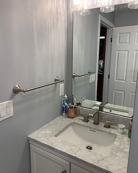 2nd image of 1716 Thelen Ave