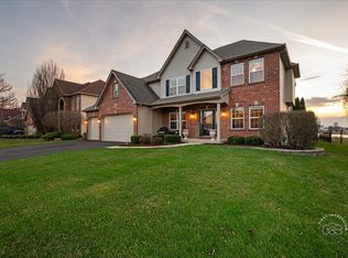 664 Bennett Dr, North Aurora, IL 60542