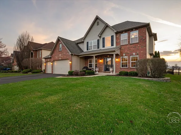 664 Bennett Dr, North Aurora, IL 60542