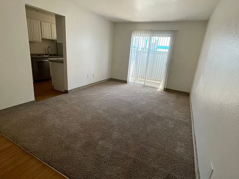 Canyon Club Apartments — Photo 34