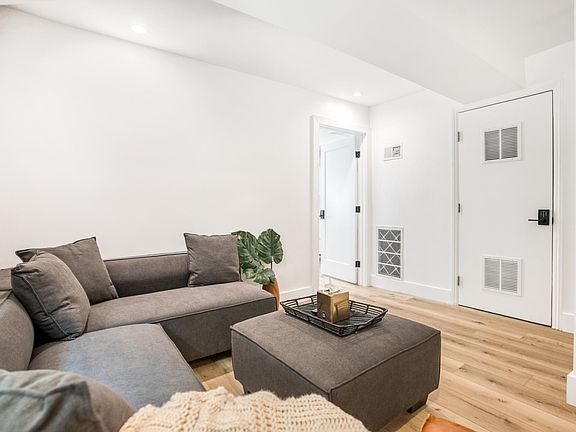 3rd image of 2227 Carleton St