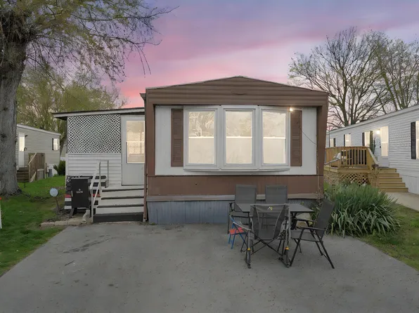 135 Tanglewood Ct, Ashville, OH 43103