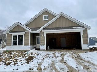7875 Fox Hunter Ln, Painesville, OH 44077