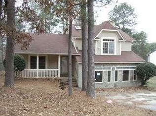 825 Fox Valley Dr, Stone Mountain, GA 30088