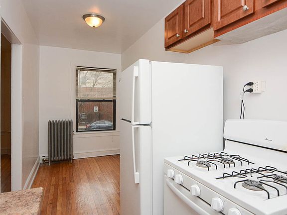 4th image of 2653 N Spaulding Ave #W2
