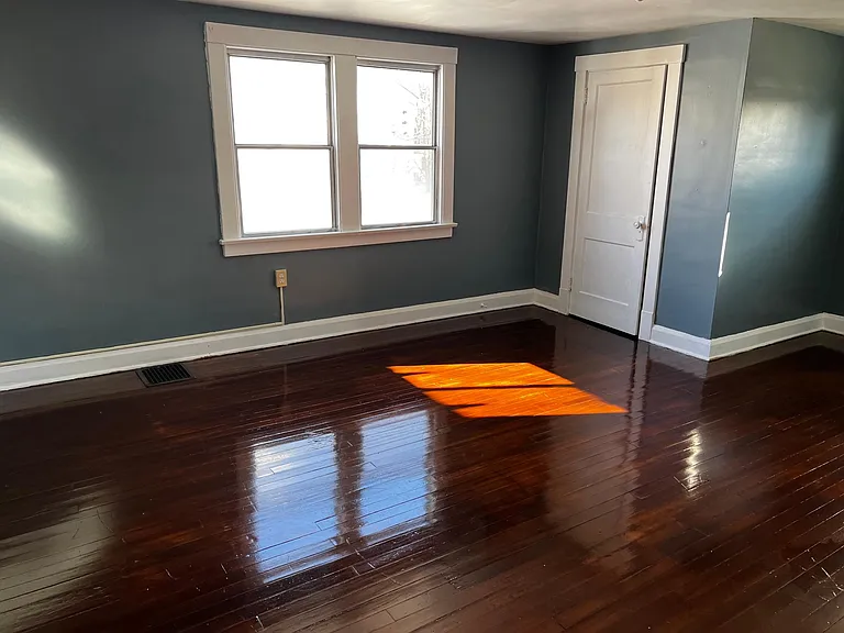 170 Hilton Ave — Photo 12