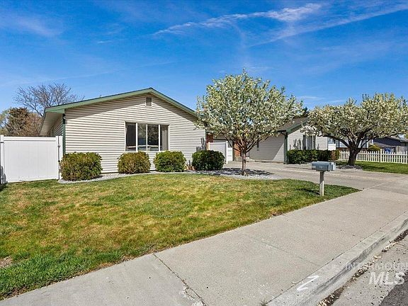 3rd image of 324/328 Ridgeway Dr