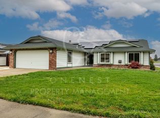 1800 Meadow Ln, Lincoln, CA 95648