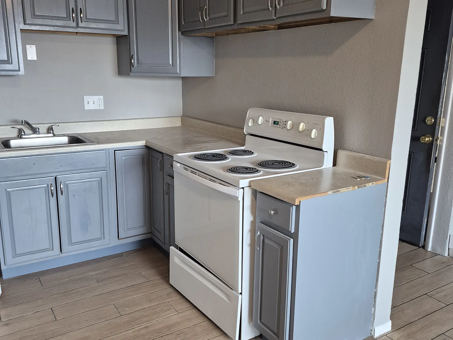 2 bed, 769 sqft, $1,025 — Photo 3
