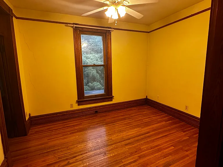 1351 Forsythe Ave — Photo 14