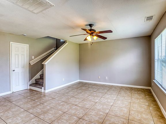 5th image of 7423 Village Lake Dr