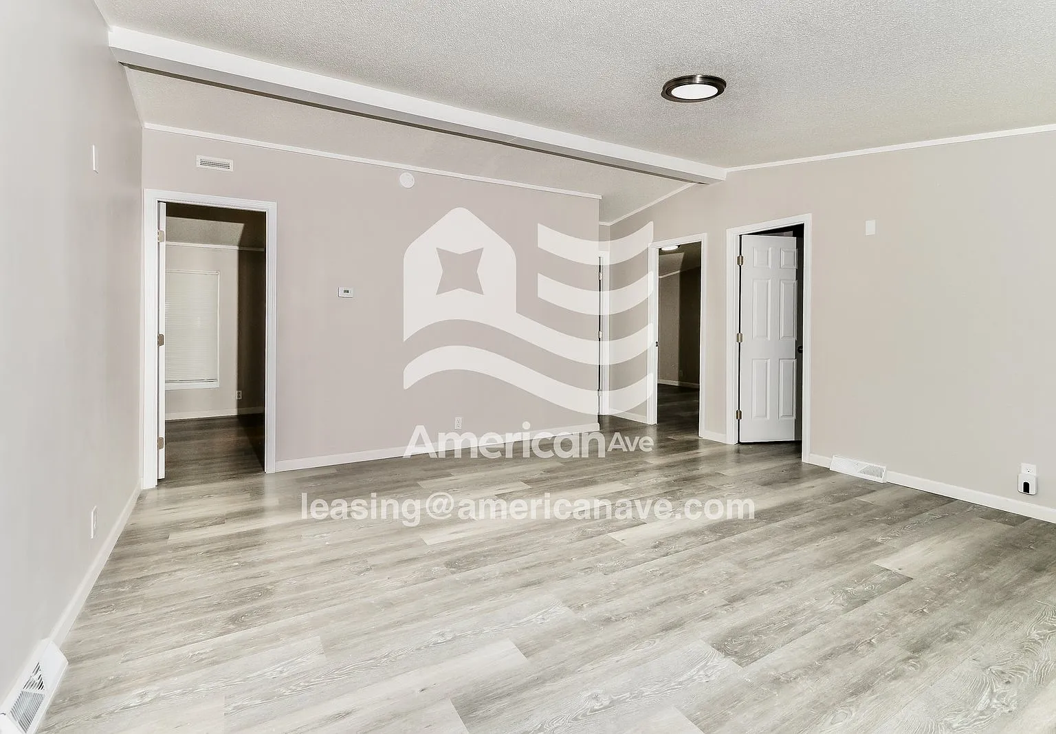 3 bed, 2.0 bath, 1076 sqft, $1,516 — Photo 4