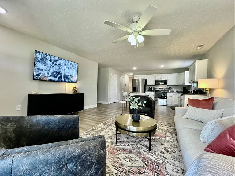 109 Southwind Blvd — Photo 26