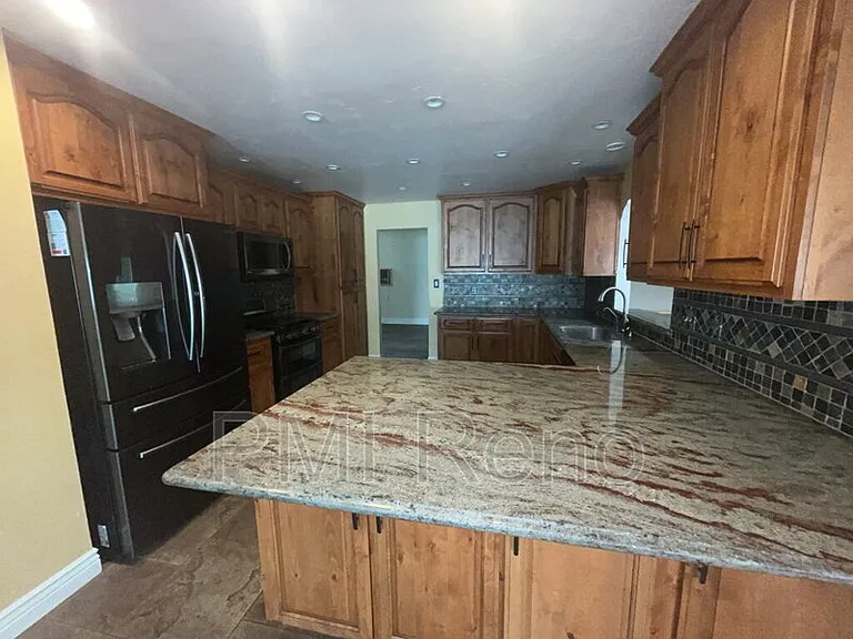 2856 Waterfield Dr — Photo 6