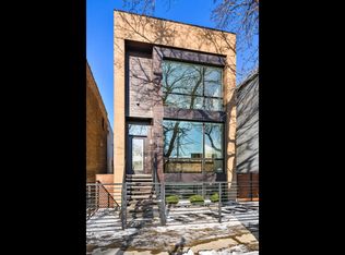 2218 W Ohio St, Chicago, IL 60612