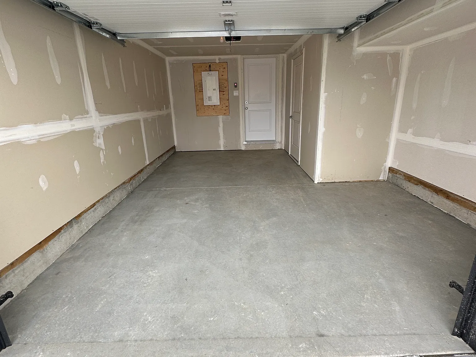 (PN 0053) Modern Living in the Heart of Aster - Brand New 2 Bed + Den Townhouse! — Photo 4
