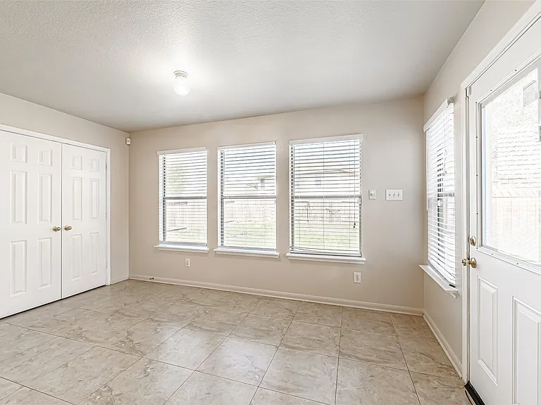 20926 Kenna Cove Ln — Photo 17