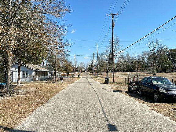 4th image of 110 W Morris St