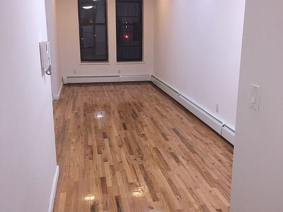 2nd image of 310 W 116th St APT 1A