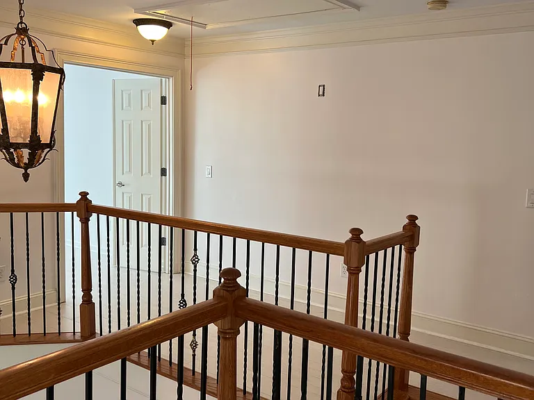 440 Wembley Cir — Photo 16