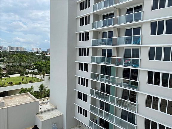 3rd image of 19201 Collins Ave #604