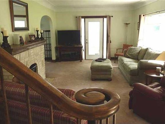 Formal Living/french door