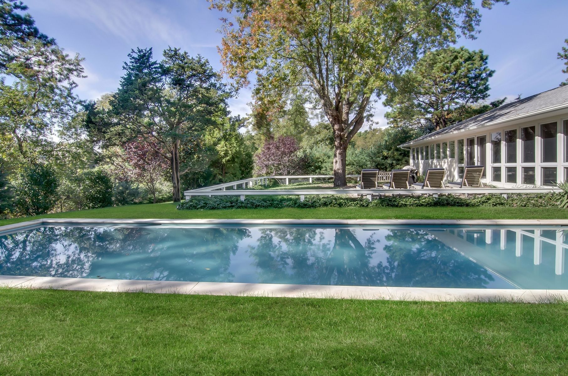 10 Cedar Dr in Southampton Out East