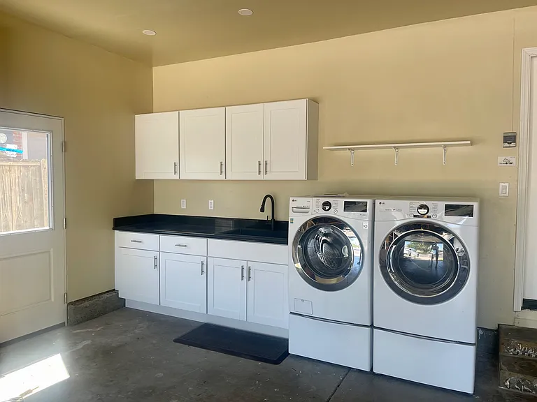 619 Lorren Way — Photo 8