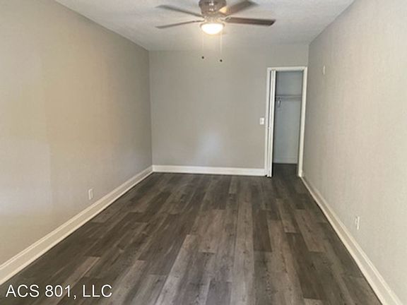 3rd image of 801 SW 29th St #10879021
