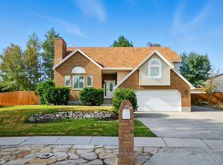 2343 W Temple View Cir, South Jordan, UT 84095