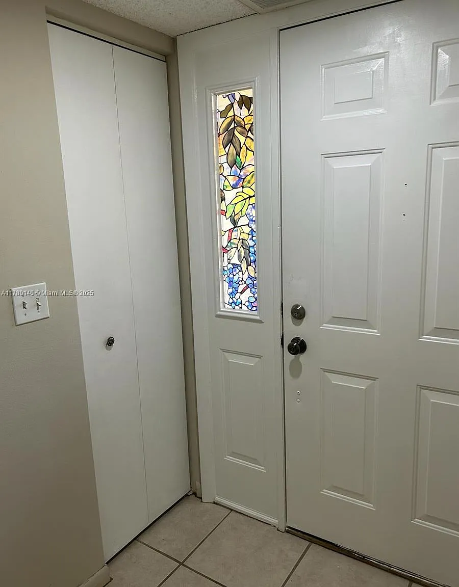 2 bed, 2.0 bath, 1070 sqft, $2,200 — Photo 2